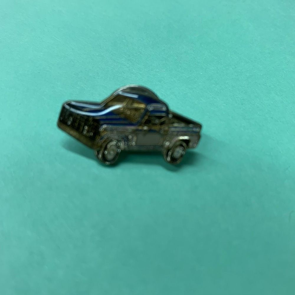 Vintage Enamel Pick Up Truck Lapel Hat Pin
